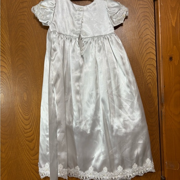Elegant White Kids Formal Dress - Picture 2 of 6